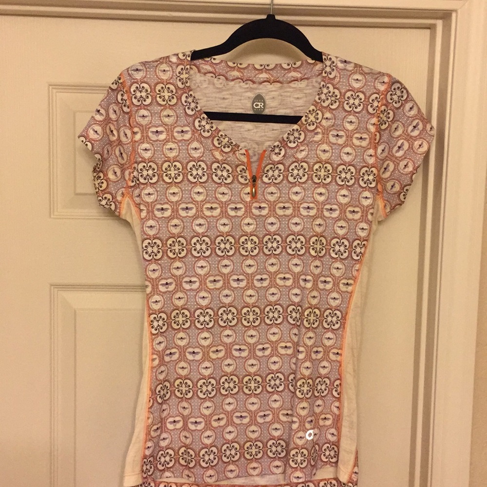 EUC, size medium Club Ride S/S shirt